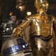Imagen para el artículo titulado La verdadera razón de por qué el brazo de C-3PO era rojo en Star Wars: The Force Awakens